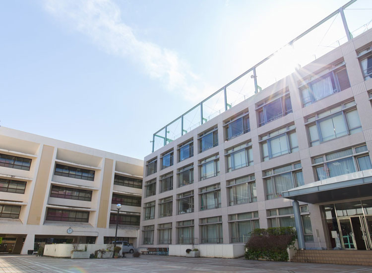 千代田中学校の外観画像